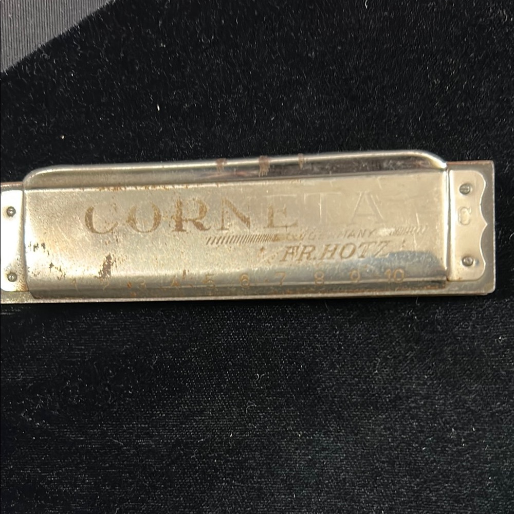 Cornetta Harmonica in Silver vintage